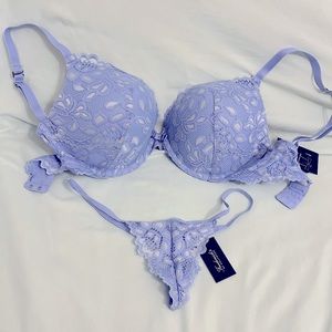 Fredrick’s of Hollywood Bra & Panty Set